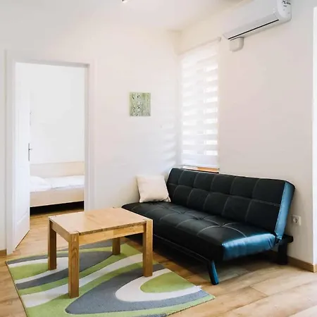 Apartamento Diófa *